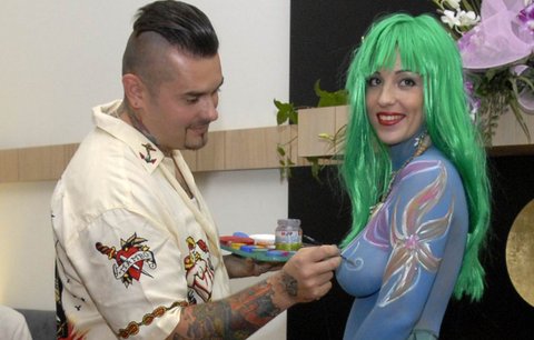 Mistr v tetování: Maloval stovky nahých žen