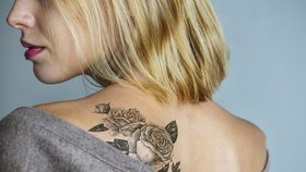 Tattoo polepšovna zakrývá kérku, kterou máte možná i vy! Podívejte se na výsledek