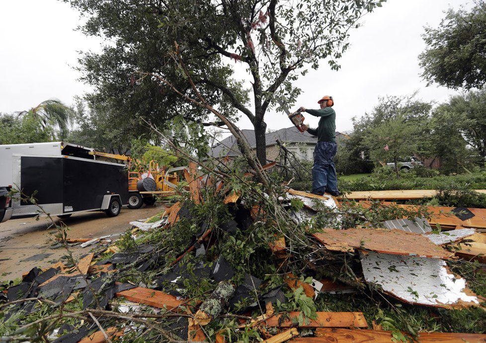 Kvůli hurikánu Harvey jsou v Texasu statisíce lidí bez elektřiny