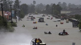 Ničivá bouře Harvey přinesla rekordní srážky, napršelo 132 centimetrů