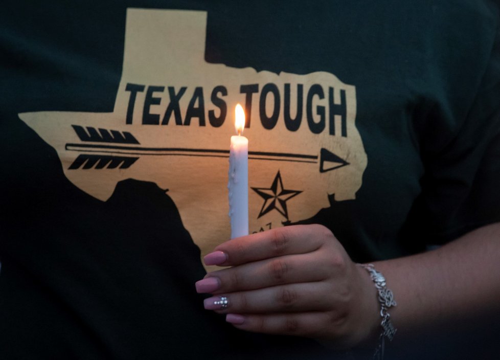 Po střelbě ve škole v texaském Santa Fe
