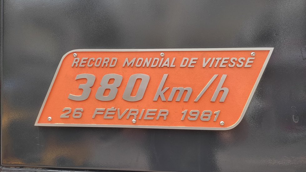 TGV PSE 16 vytvořil v roce 1981 rychlostní rekord 380 km/hod.