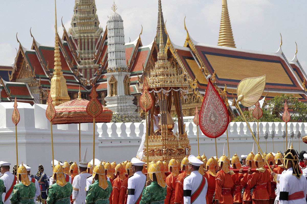 Bangkok truchlí nad ztrátou krále Pchúmipchona Adundéta.