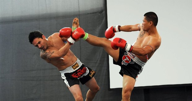 Součástí veletrhu jsou i ukázky boxu, jak jinaž než thajského