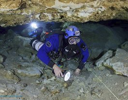 Záchranná operace byla velmi náročná. Po odčerpání velkého množství vody z jeskyně byly některé úseky cesty ven schůdné pěšky, část trasy musely ale děti zvládnout pod vodou a musely proplout velmi úzkými tunely