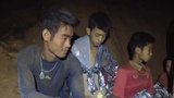 Plicní infekce, nízká teplota: Lékaři popsali stav chlapců zachráněných ze zatopené jeskyně
