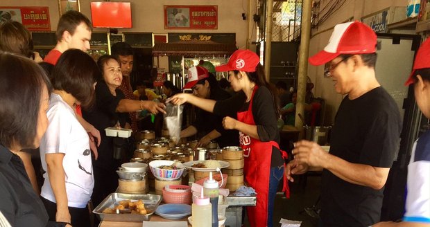 Street food v Trangu