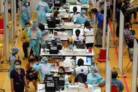 Šest milionů dávek vakcíny za měsíc: Thajsko u očkování spoléhá na AstraZeneku i Sinovac