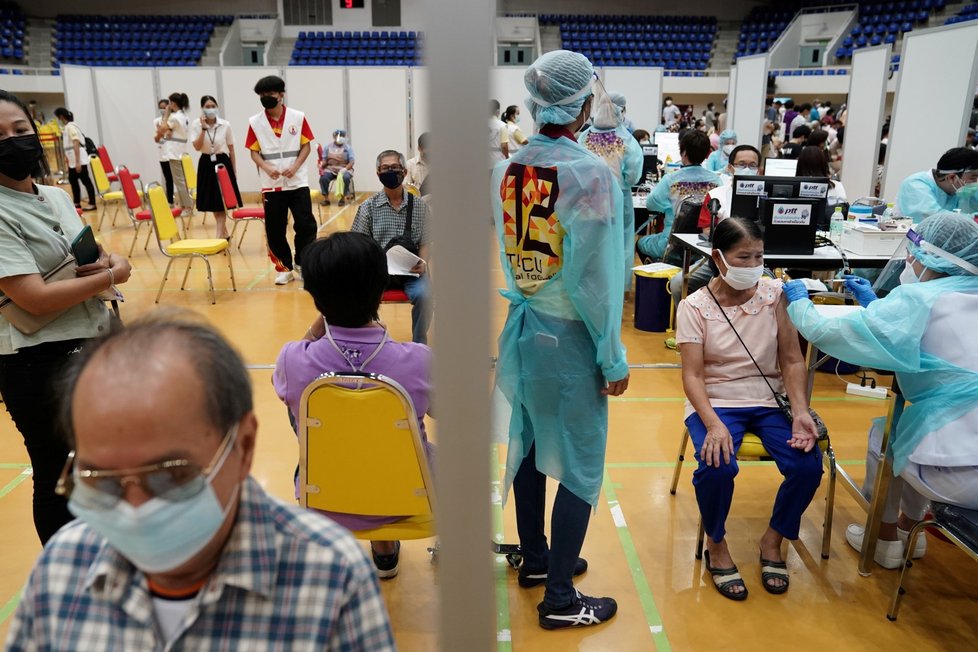 Očkování vakcínou AstraZeneca v Thajsku (8. 6. 2021)
