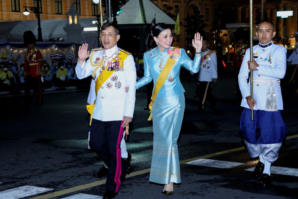 Thajský král Mahá Vatčirálongkón s manželkou Suthidou.