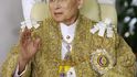 Ve věku 88 let dnes zemřel thajský král Pchúmipchon Adundét.