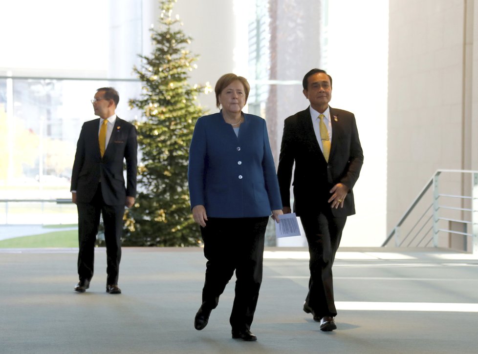 Thajský premiér Prayut Chan-o-Cha s německou kancléřkou Angelou Merkelovou