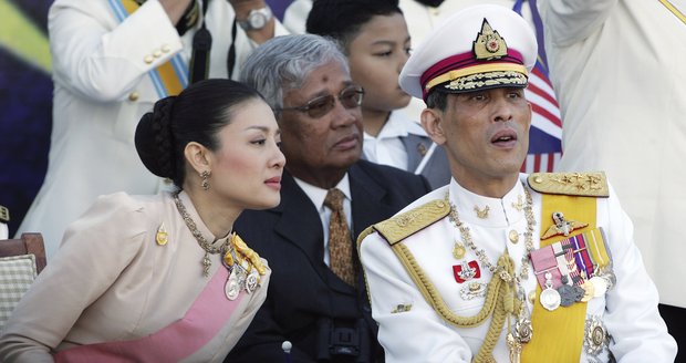 Thajský princ se chce zbavit své třetí ženy