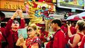 Čínská komunita, zahraniční hosté i Thajci se během oslav oblečou do tradiční červené