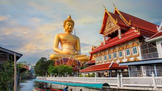 Thajsko hledá cesty, jak pomoct turistům. Ruší pokuty a zvažuje finanční podporu Thajsko hledá cesty, jak pomoct turistům. Ruší pokuty a zvažuje finanční podporu