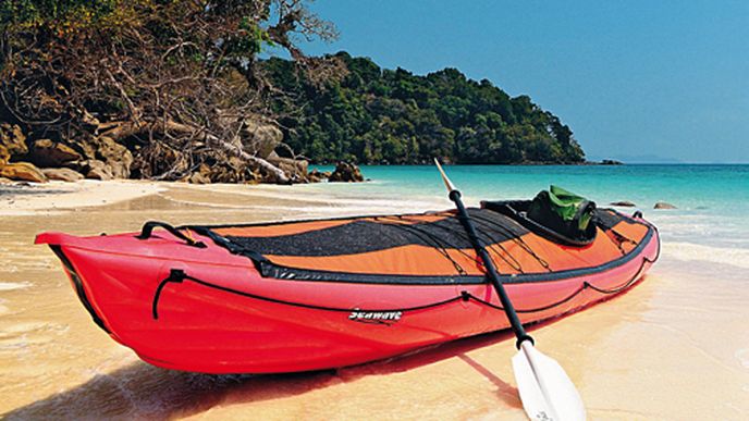 Na mořském kajaku za Mokeny Na mořském kajaku za Mokeny