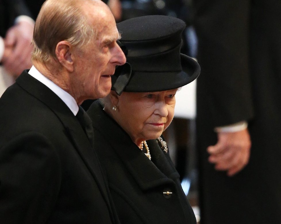 Královna Alžběta II. a princ Filip na pohřbu Margaret Thatcherové