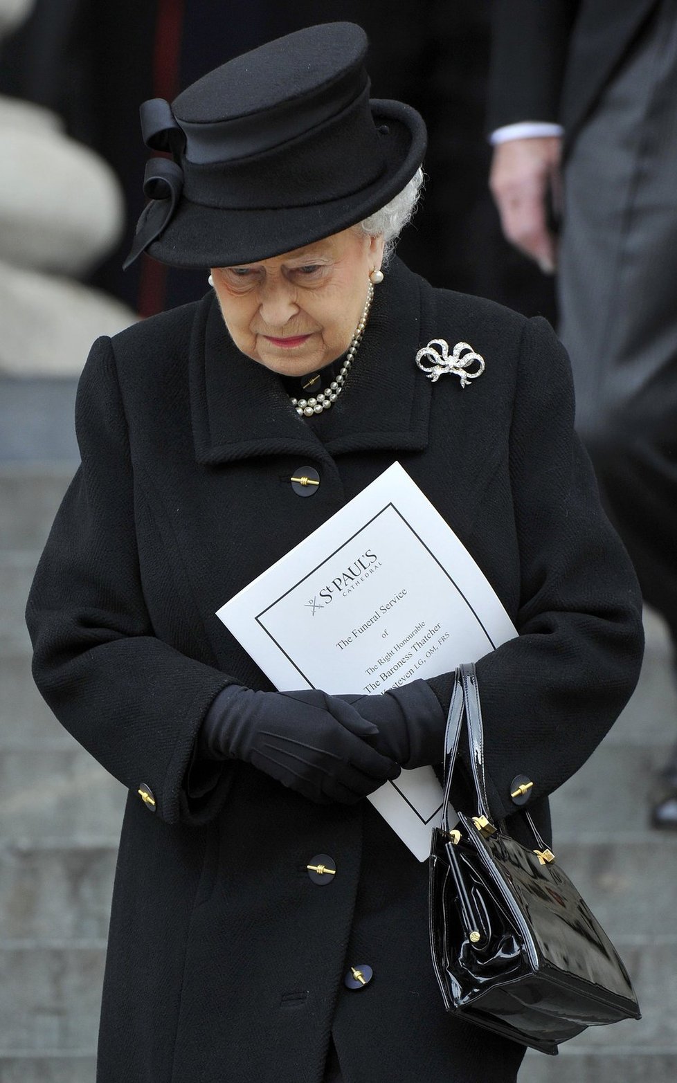 Nejváženějším hostem na pohřbu Margaret Thatcherové byla královna Alžběta II.