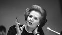 Thatcherová přebírala vládu, když Británie ztrácela pozici světové velmoci. Tvrdá a rázná hospodářská opatření, mimo jiné krácení veřejných výdajů, rušení úřadů a poradních sborů, snížení daní z příjmu a zdvojnásobení daně z obratu, k nimž Thatcherová sáhla, přinesla pozitivní změny. Zhoršila se ale situace nevýdělečných kulturních a vzdělávacích institucí a zvyšoval se počet nezaměstnaných.