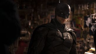 The Batman: Super komiksový film, který si hraje na něco, co není