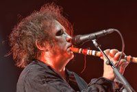 Melancholičtí i pozitivní. The Cure nadchli Colours a stali se vrcholem festivalu