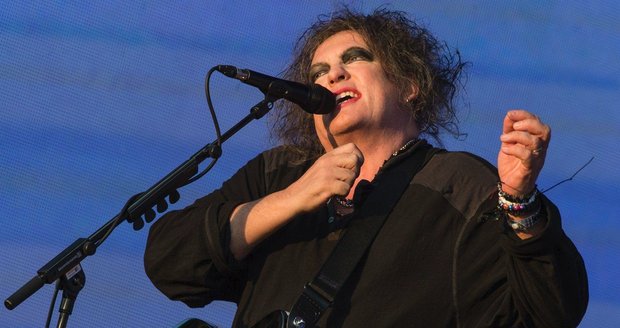 První odtajněnou hvězdou příštího ročníku Colours of Ostrava je britská kapela The Cure.