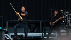 Bruce Springsteen s kapelou The E Street band