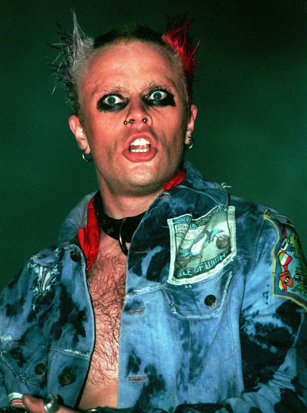 Zpěvák nejslavnější elektronické formace světa The Prodigy Keith Flint (†49) zemřel.