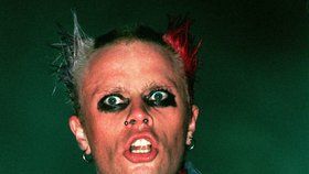 Zpěvák nejslavnější elektronické formace světa The Prodigy Keith Flint (†49) zemřel.