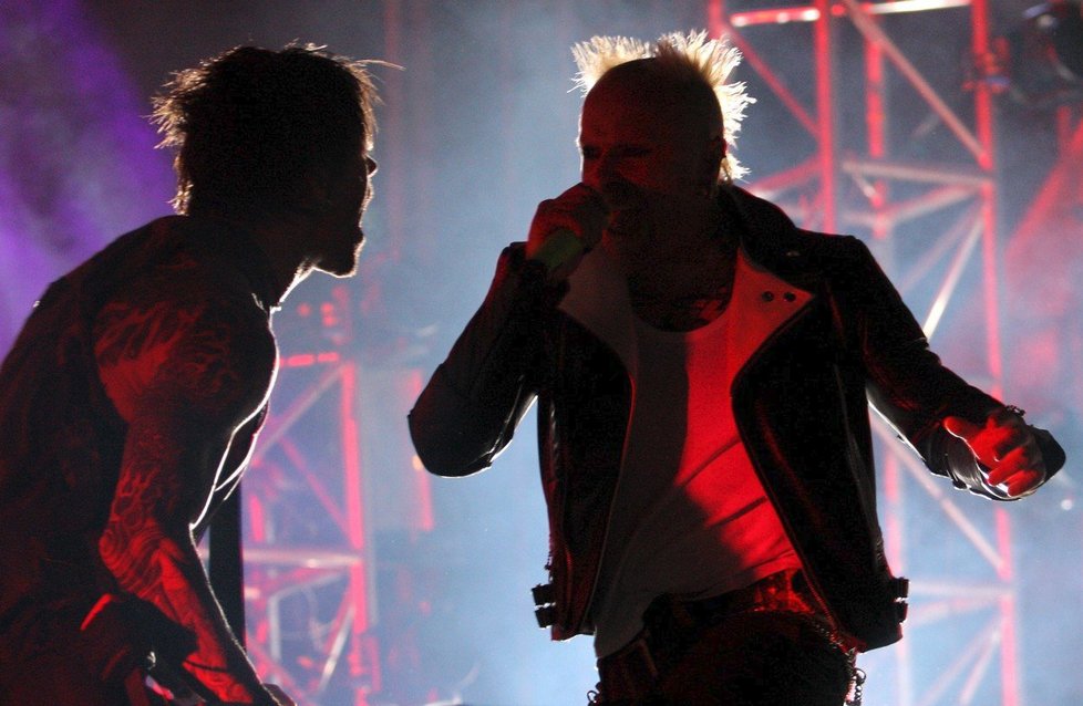 Zpěvák nejslavnější elektronické formace světa The Prodigy Keith Flint (†49) zemřel.