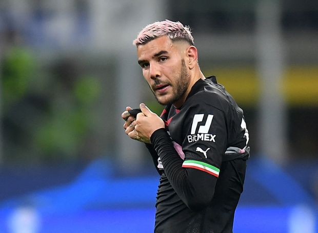 Theo Hernández údajně nelibě nese Maldiniho konec v AC Theo Hernández údajně nelibě nese Maldiniho konec v AC