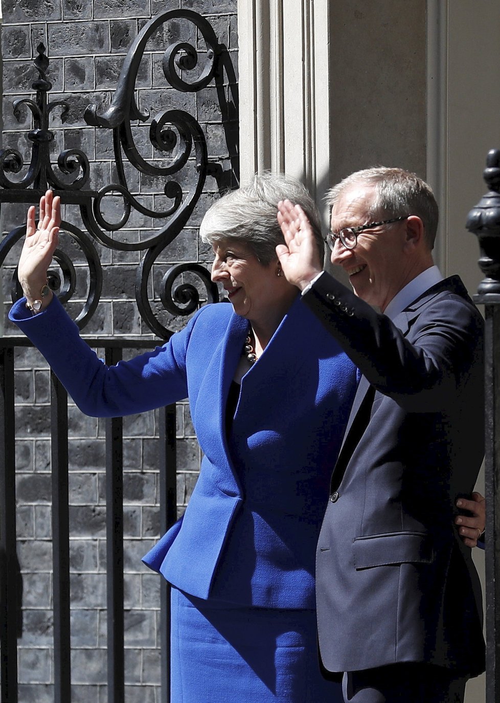 Theresa Mayová si zřejmě pořídila náramek své předchůdkyně, Margaret Thatcherové.