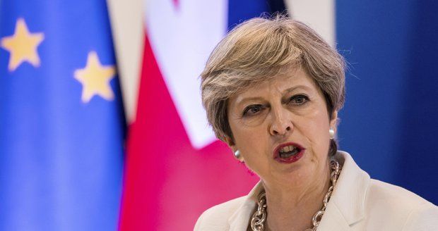 Další krůček k brexitu: Britové schválili zákon o právní odluce od EU