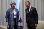 Theresa Mayová a Donald Tusk na summitu v egyptském letovisku Šarm aš-Šajch