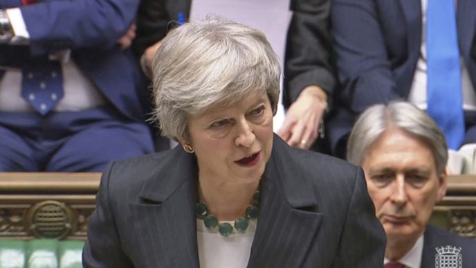 Britská premiérka Theresa Mayová při projevu v britském parlamentu (15. 11. 2018).