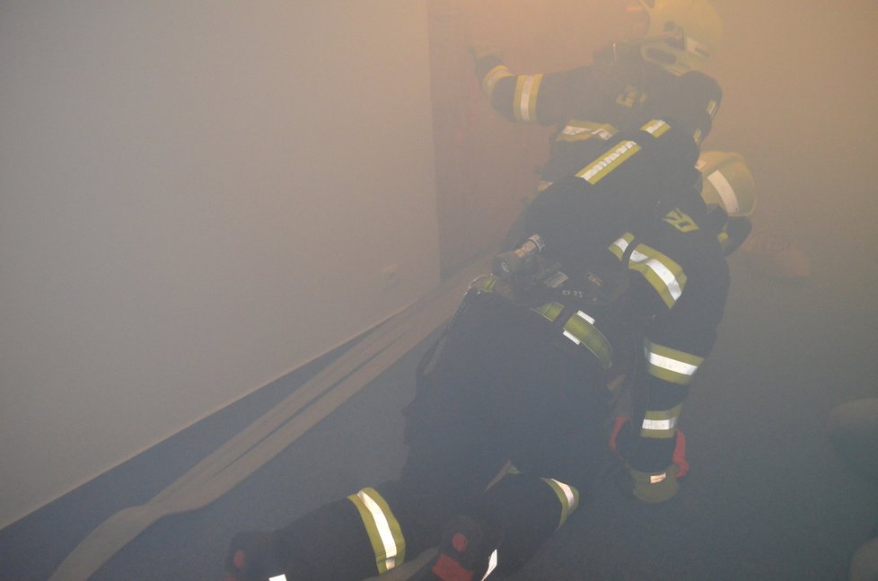 Karlovarský hotel Thermal má za sebou rozsáhlé požární cvičení.
