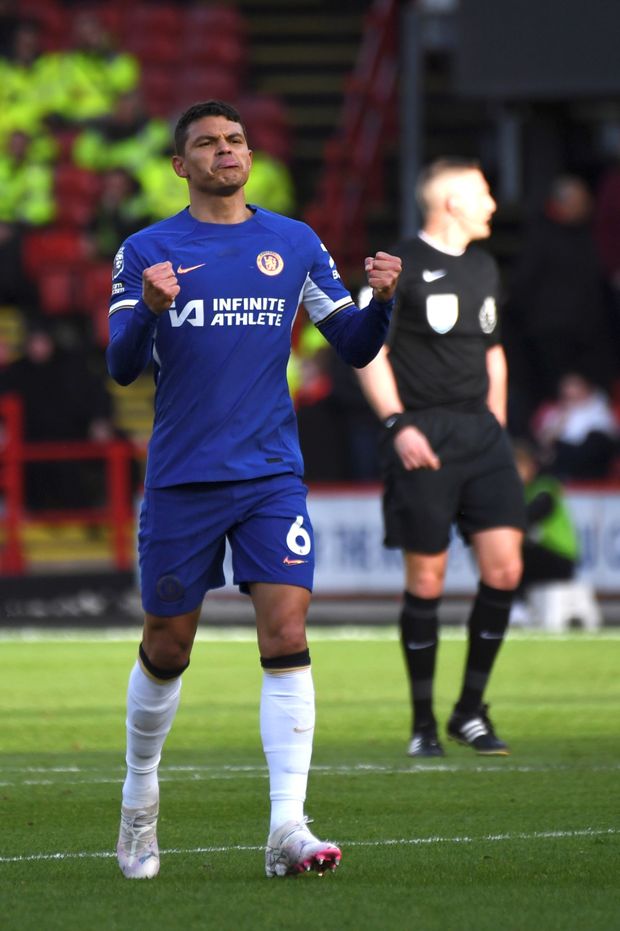 Zkušený stoper Chelsea Thiago Silva Zkušený stoper Chelsea Thiago Silva
