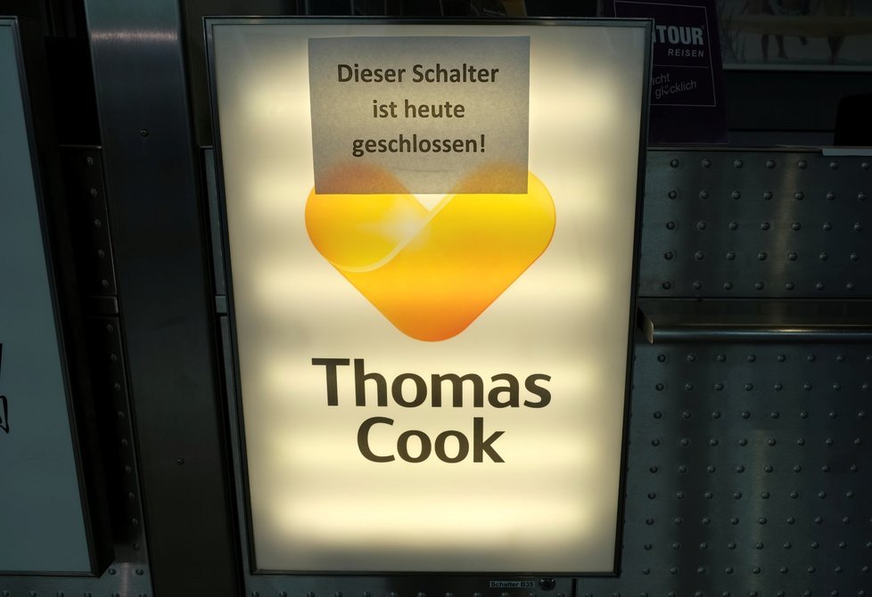 Zavřená pobočka cestovní kanceláře Thomas Cook v německém Düsseldorfu (23.9.2019)