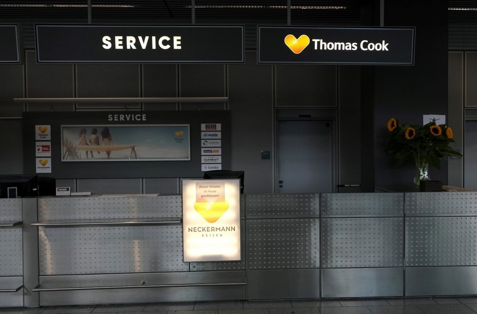 Zavřená pobočka cestovní kanceláře Thomas Cook v německém Düsseldorfu. (23.9.2019)