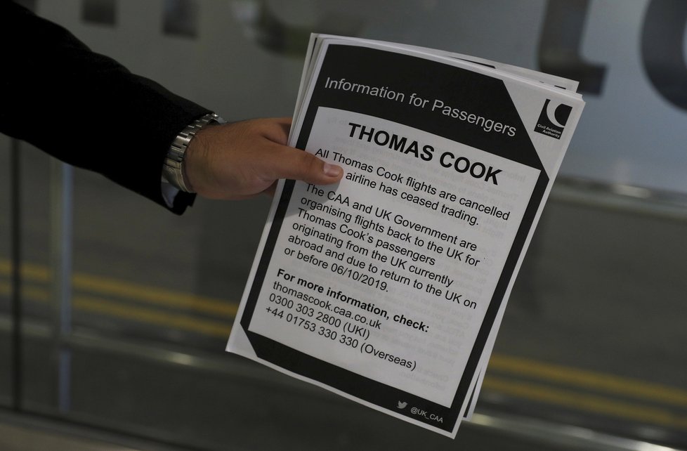 Cestovní kancelář Thomas Cook zkrachovala. Působí potíže hned několika státům a několika pracovním odvětvím