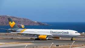 Letadlo společnosti Thomas Cook na Kanárských ostrovech