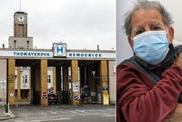 Vakcína jako benefit. Thomayerova nemocnice očkuje přednostně příbuzné zaměstnanců