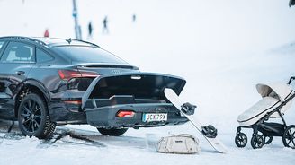 Box Thule Arcos XL pojme až 450 litrů, střecha přitom zůstane volná Box Thule Arcos XL pojme až 450 litrů, střecha přitom zůstane volná