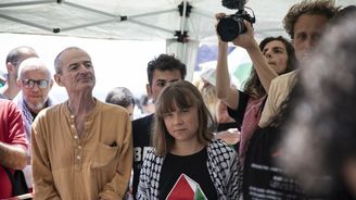 Loď s Gretou Thunbergovou, která mířila do Gazy, je v Izraeli Loď s Gretou Thunbergovou, která mířila do Gazy, je v Izraeli