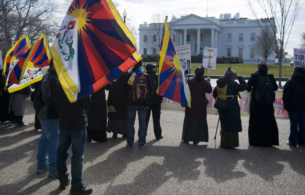 Demonstrace za svobodný Tibet před americkým Bílým domem.