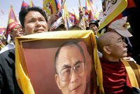 Synovec dalajlámy: Pochodoval za Tibet, srazilo ho auto