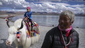 Neposlušné turisty už řeší i Tibet: Číňané šlapou po svatých místech, ignorují tradice
