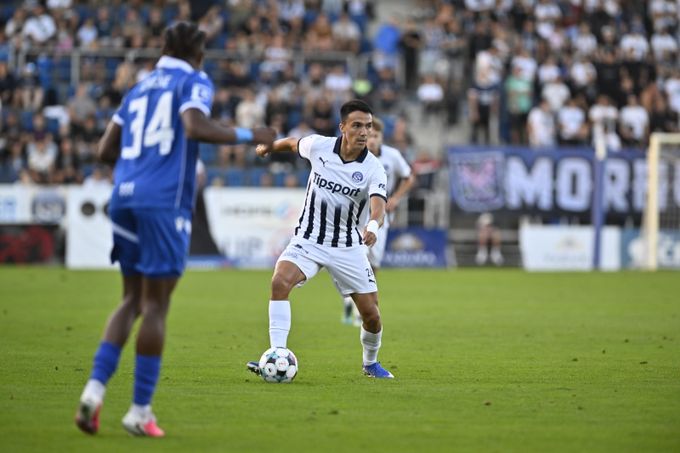 ONLINE: Slovácko - Baník 0:1. Frydrych proměnil penaltu, Vorlický poprvé v základu ONLINE: Slovácko - Baník 0:1. Frydrych proměnil penaltu, Vorlický poprvé v základu