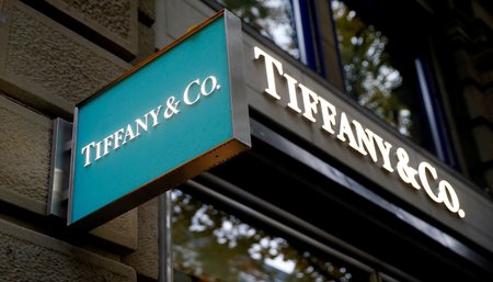 Francouzská luxusní skupina LVMH nabízí za převzetí prestižního amerického klenotnictví Tiffany zhruba 14,5 miliardy dolarů.