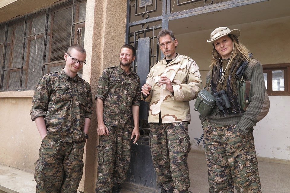 Kanaďanka Tiger Sun pomáhala čtyři měsíce Kurdům v Sýrii v boji proti teroristům.